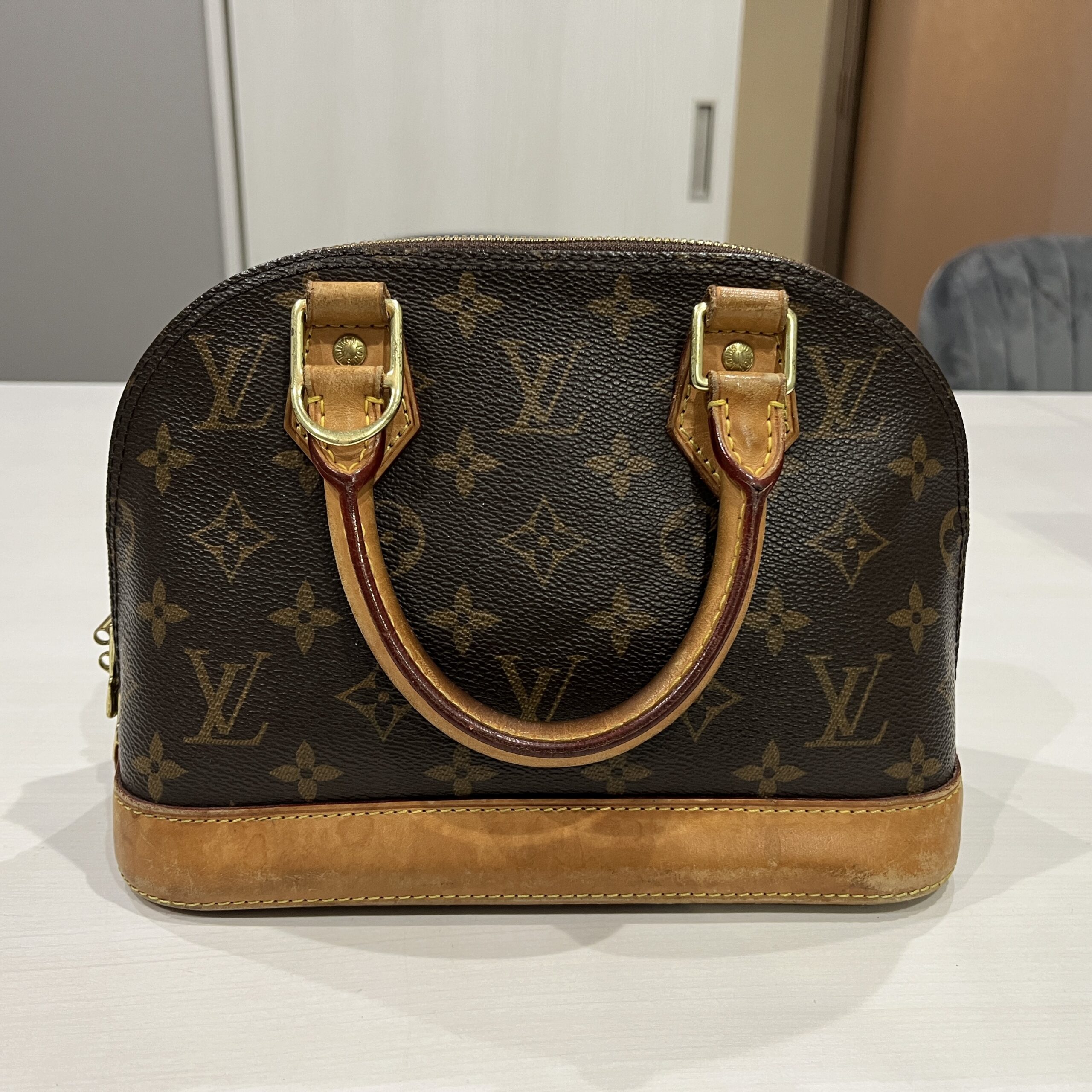 底に雨シミがあるルイ・ヴィトン アルマの買取実績