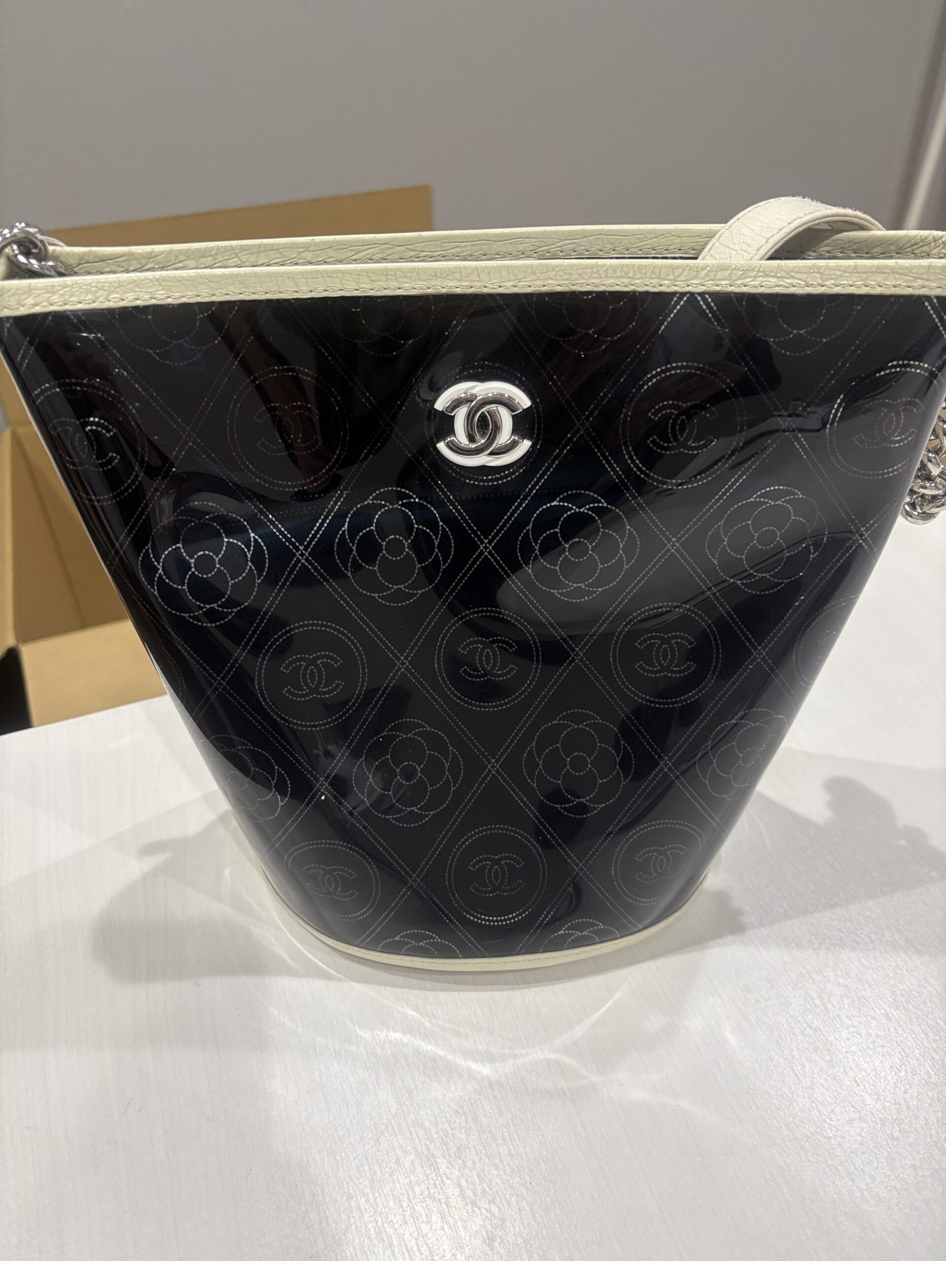 シャネル カメリア ビニールバスケット 買取実績 札幌