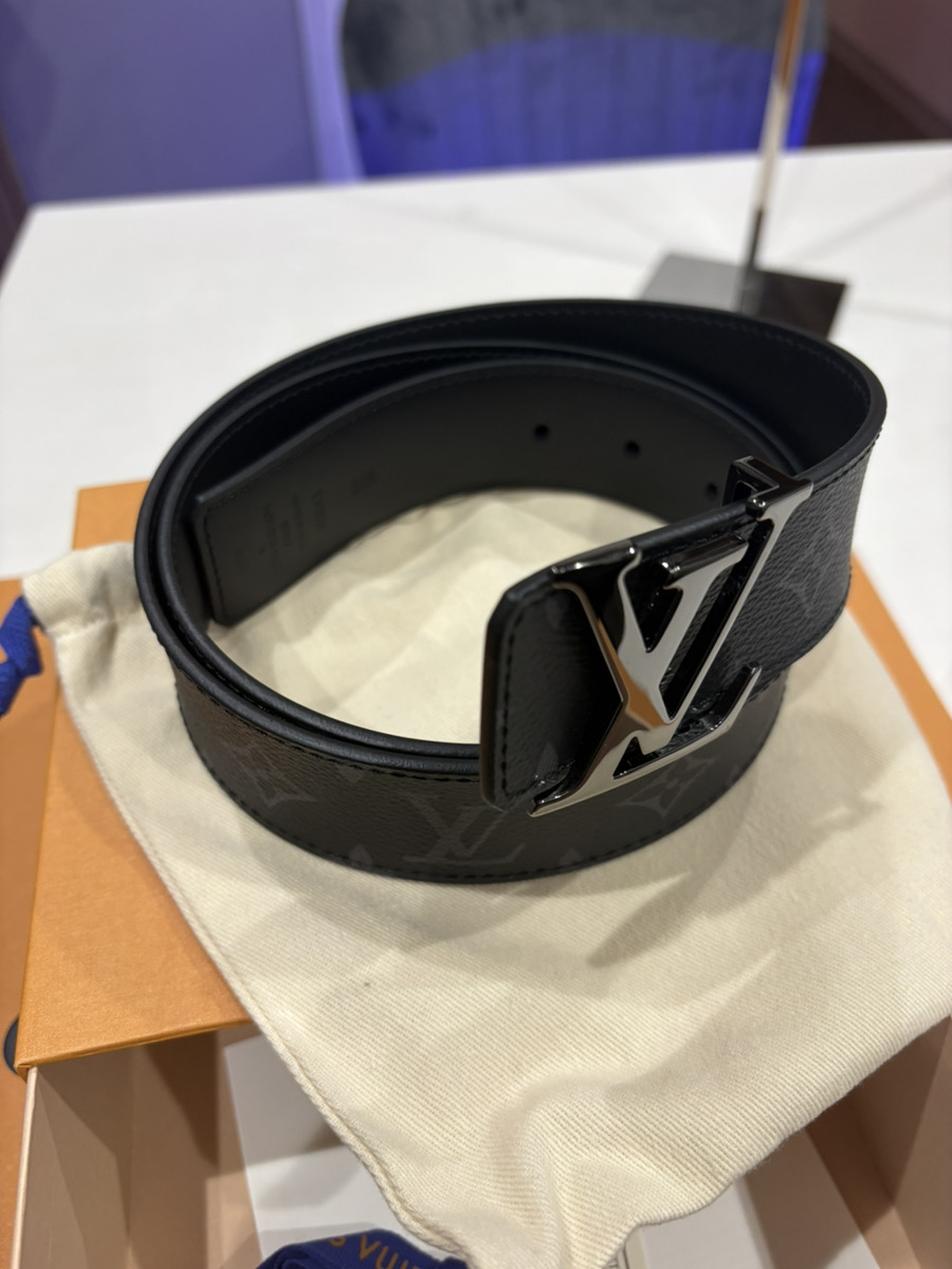 ルイ・ヴィトン モノグラム・エクリプス サンチュール・LVイニシャル 40MM