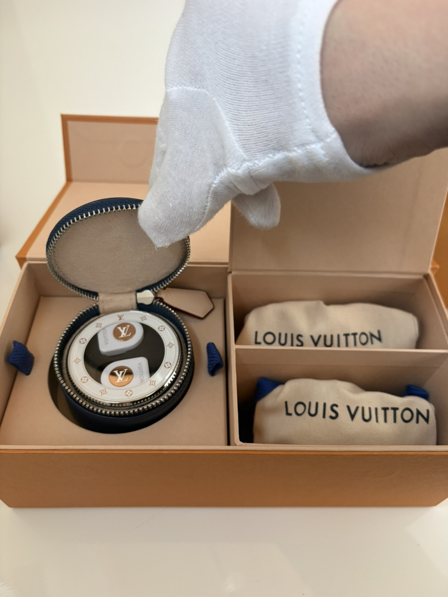 Louis Vuitton ルイヴィトン イヤホン QAB1 ホライゾン モノグラム ホワイト ワイヤレス Bluetooth 箱 袋 取説 ケース　完品未使用